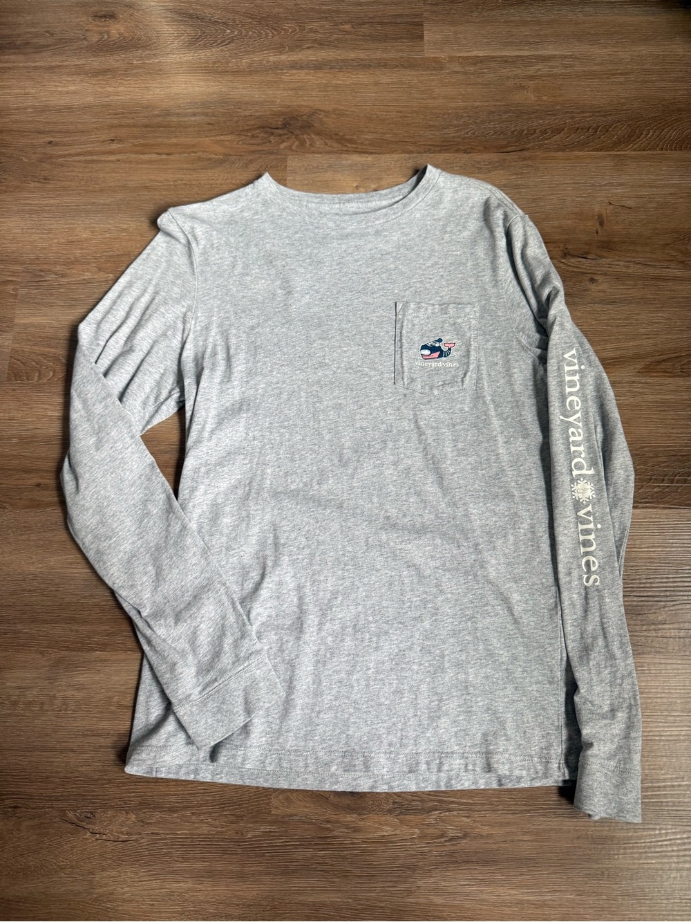 Vineyard Vines Ski Gray Long-Sleeve Pocket Tee